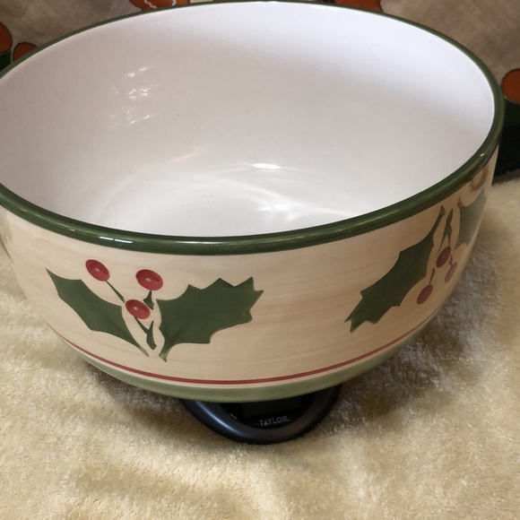 Home Victorian Holly Serving Bowl 5.5”x11” - Picture 5 of 8